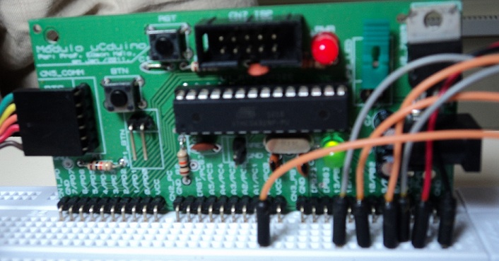 Figura 7: Microncontrolador uCduíno
